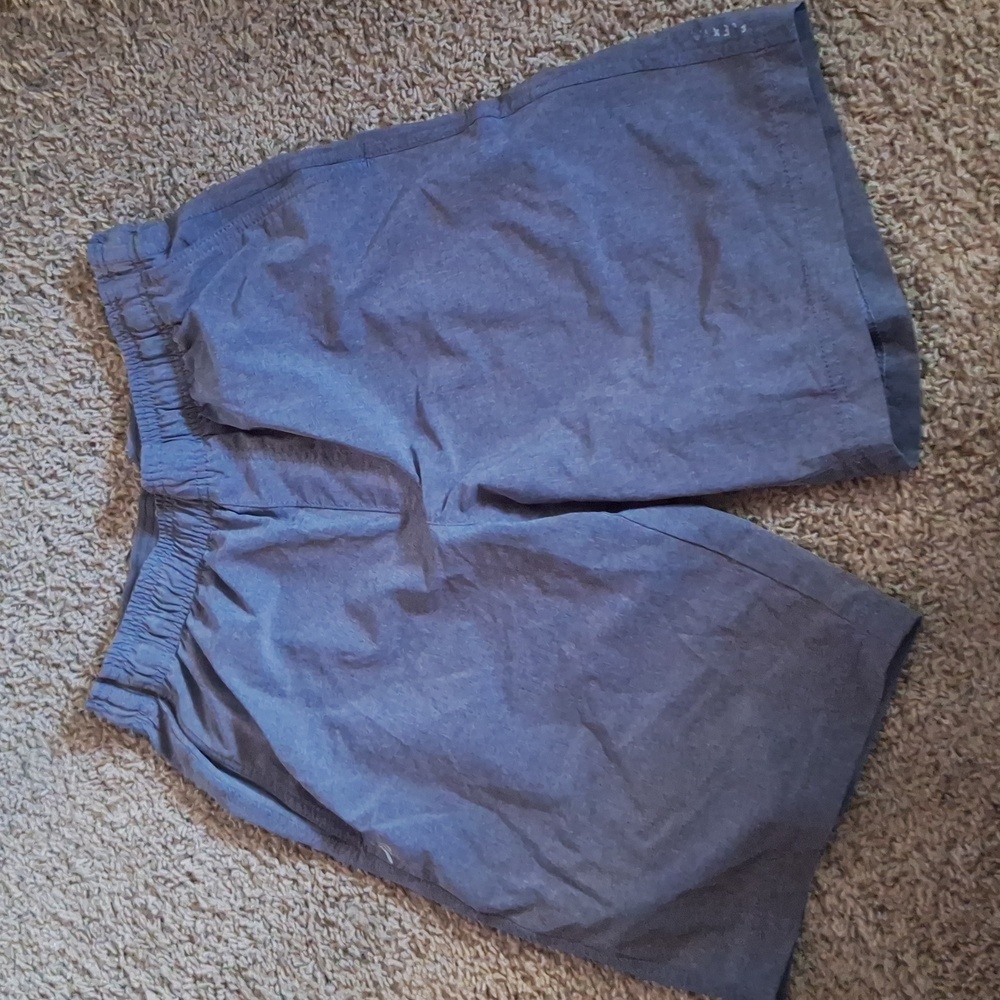 Eddie Bauer woven shorts